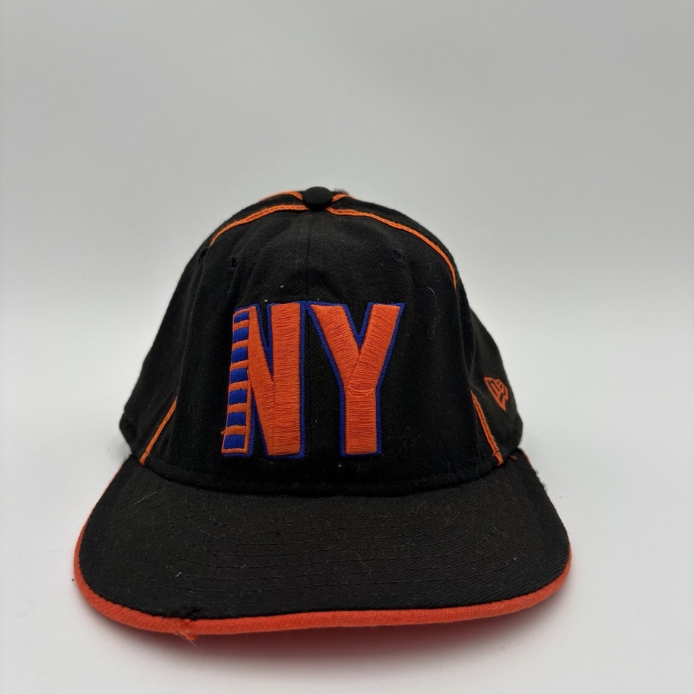 Vintage New York Knicks SnapBack Hat NBA Retro Black Orange 7 3/8 New Era